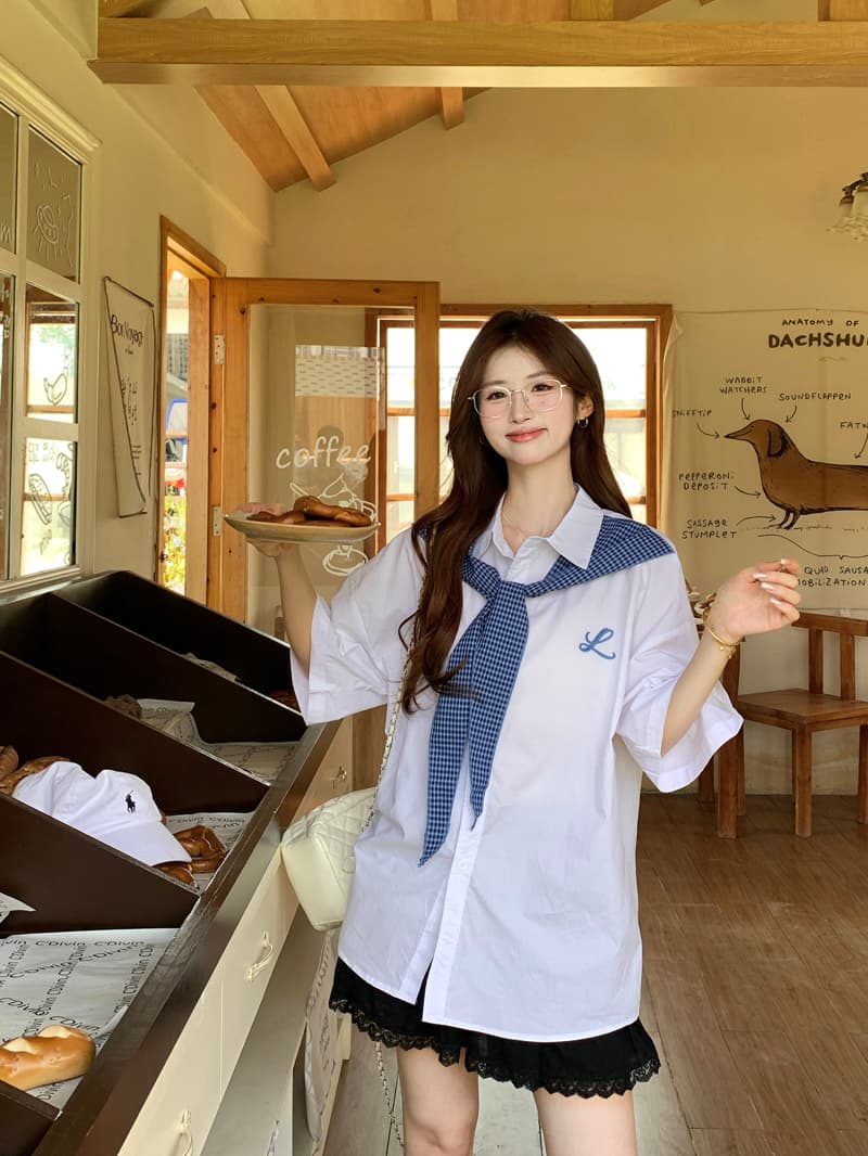 학원 스타일 체크무늬 숄 페이크 레이어드 화이트 여성 셔츠 여름 달콤함 디자인 센스 폴로 칼라 반팔 맨위 2026 상세 이미지 7