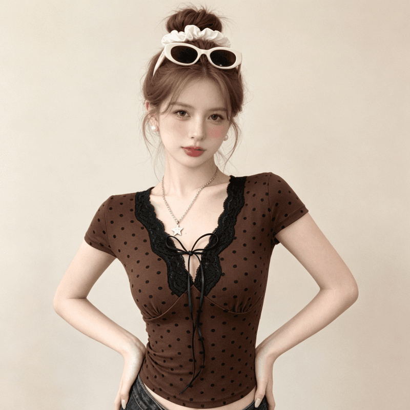 실사 패션 핫걸 도트 무늬 V넥 레이스업 반팔 티셔츠 여름 디자인 센스 몸매 가꾸기 슬림해 보이는 레이스업 쇼트 스타일 맨위 이미지 3