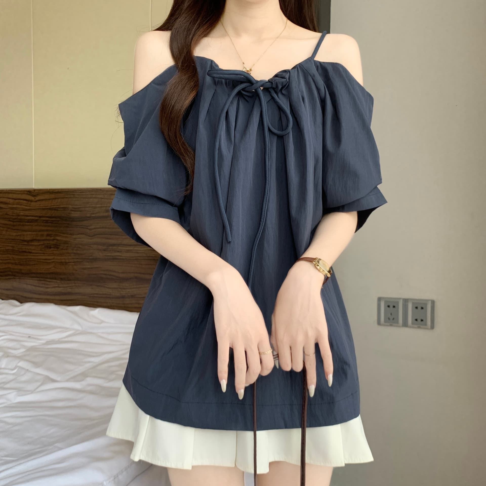 고유 한 아름다운 오프숄더 반팔 슬립 여성 셔츠 여름 새로운 지방 mm 휴가 연령 감소 루즈핏 슬림해 보이는 맨위 상세 이미지 19