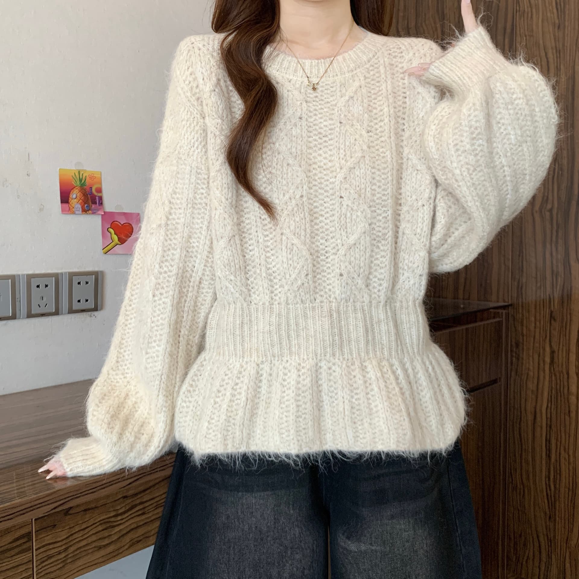 프랑스식 홀로우 아웃 디자인 센스 니트 스웨터 여자 2026 가을 겨울철 새로운 지방 mm 허리 수축 슬림해 보이는 퍼프 맨위 상세 이미지 6