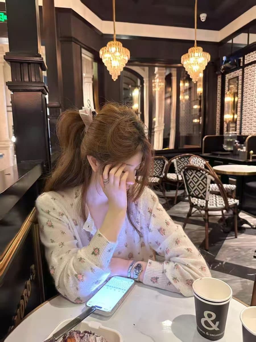 꽃무늬 외부 가져 가라. 와이드 부드러운 찹쌀 니트 오픈 가디건 여성 2026 봄 자이언트 잘 생긴 도파민 분위기 센스 맨위 이미지 3