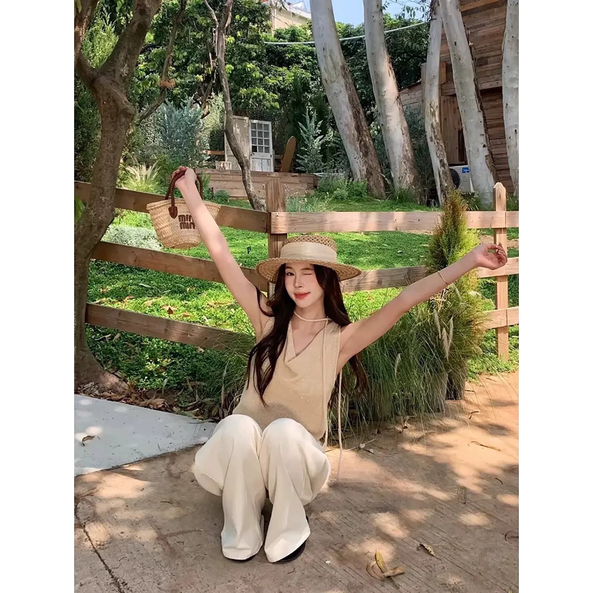 한 부서 품격 루즈핏 흔들다 칼라 니트 조끼 슬립 여성 여름 외출용 디자인 센스 슬림해 보이는 느긋한 민소매 맨위 이미지 3