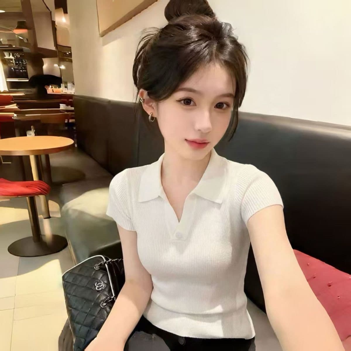 2026 여름 새로운 POLO 칼라 순수한 욕망 작은 셔츠 단추 고급 디자인 센스 Chic 반팔 니트 맨위 트렌디 이미지 4