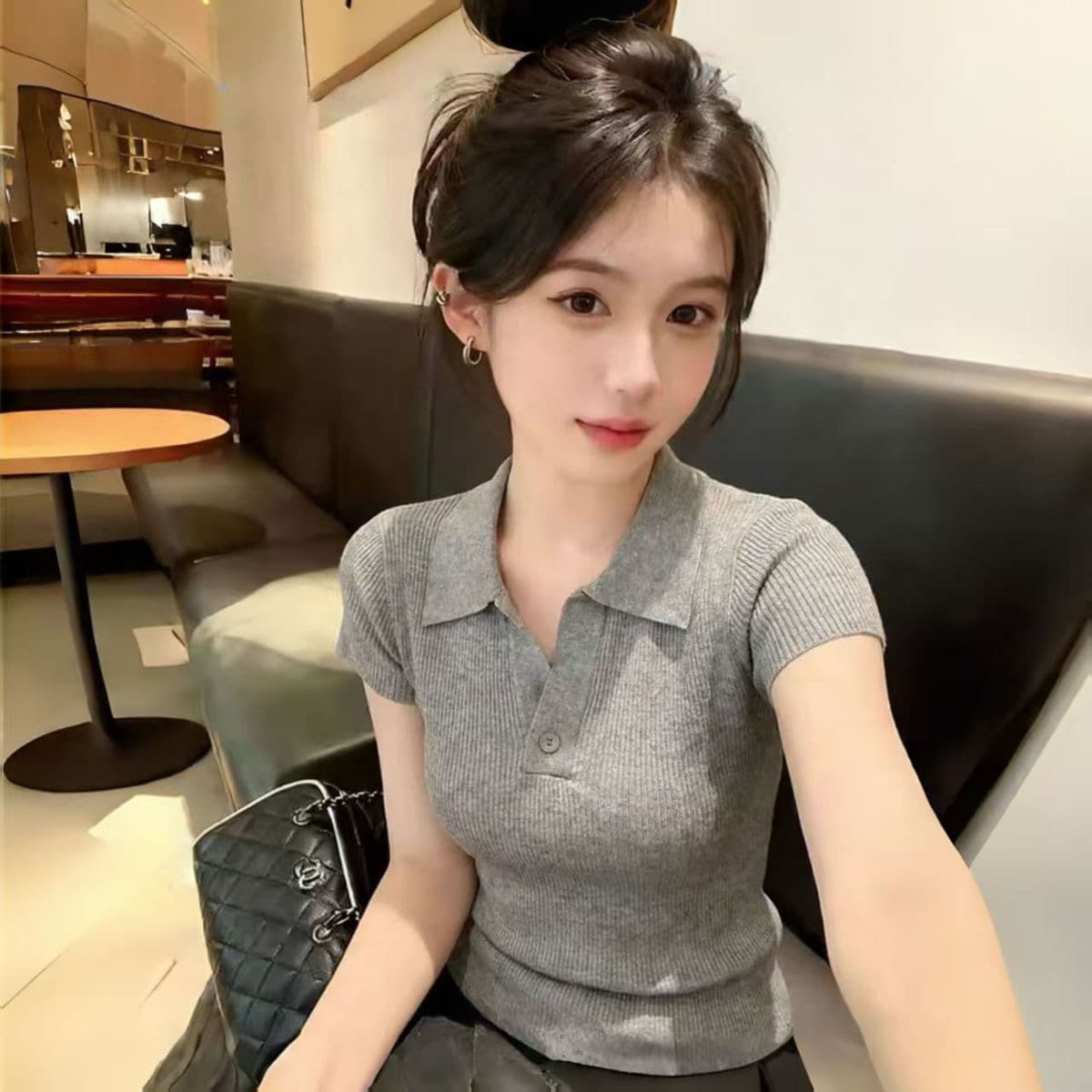 2026 여름 새로운 POLO 칼라 순수한 욕망 작은 셔츠 단추 고급 디자인 센스 Chic 반팔 니트 맨위 트렌디 상세 이미지 3