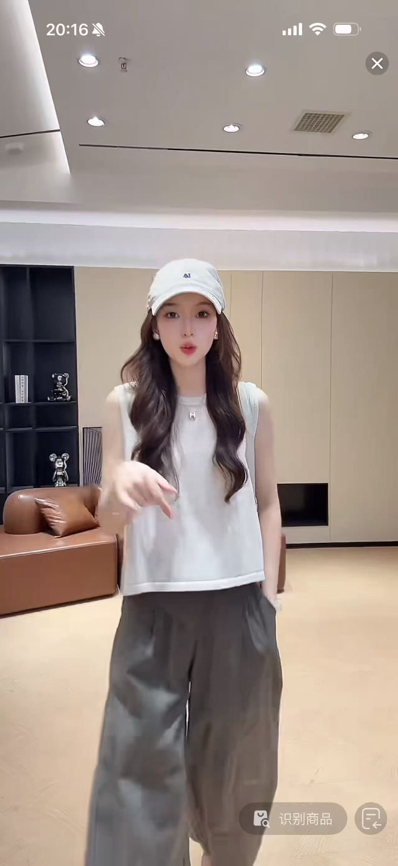 파란색 민소매 인사이드 가져 가라. 고유 한 단어 맨위 한 부서 아름다운 태국 아름다운 작은 슬링 조끼 여성 패션 상세 이미지 4