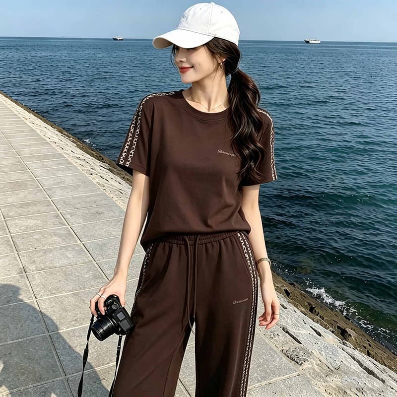 여름 착용 가져 가라. 캐주얼 스포츠 슈트 여성 의류 여름 슬림해 보이는 연령 감소 패션 반팔 와이드 레그 팬츠 투피스 세트 품격 상세 이미지 10