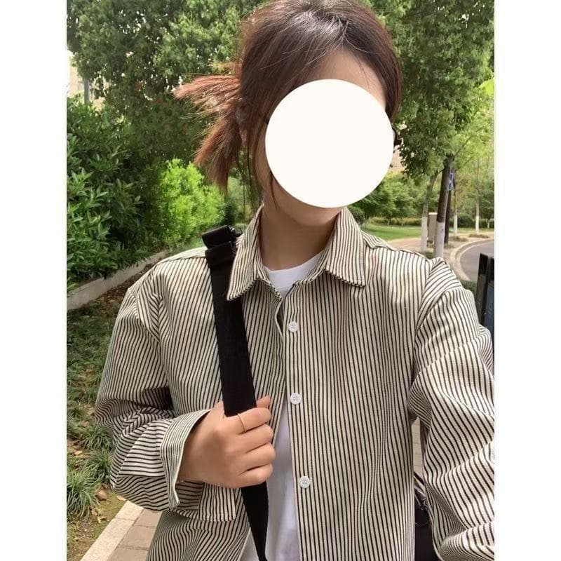다용도 스트라이프 순면 여성 셔츠 여름 디자인 센스 작은 대중 재킷 스타일 맨위 소년 센스 착용 가져 가라. 루즈핏 셔츠 상세 이미지 3