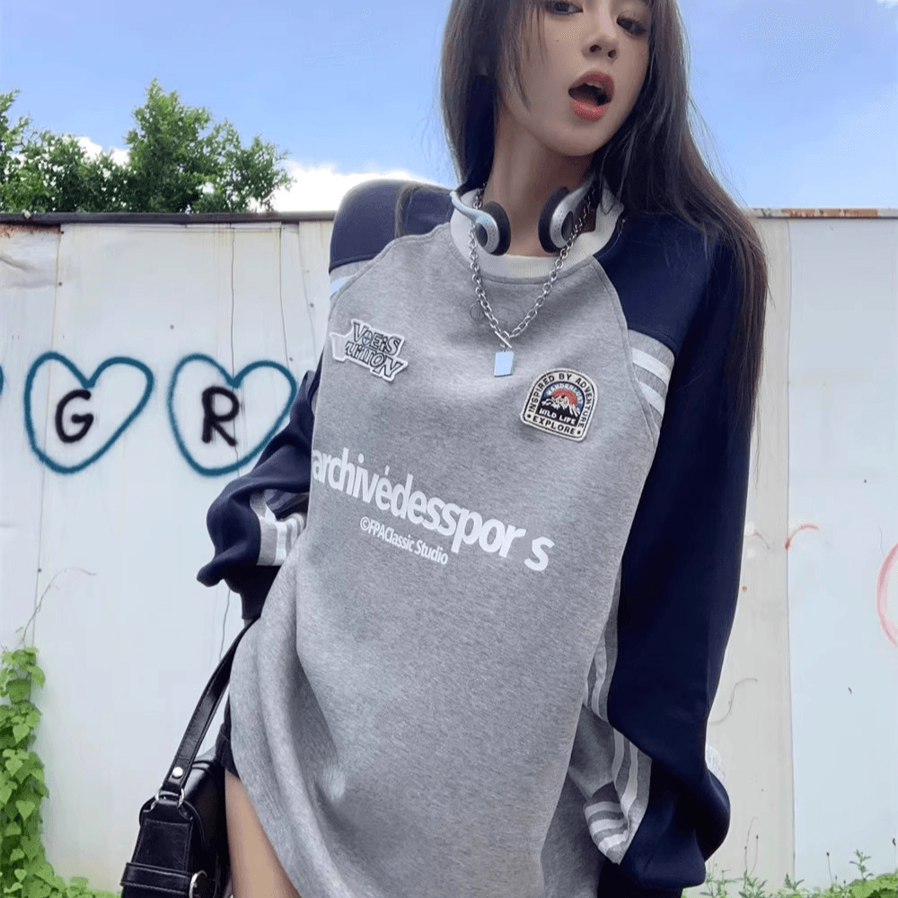 항구 바람 디자인 센스 알파벳 프린트 배색 여성 2026 봄 가을 새로운 학원 스타일 루즈핏 긴팔 맨위 조류 소녀 상세 이미지 7
