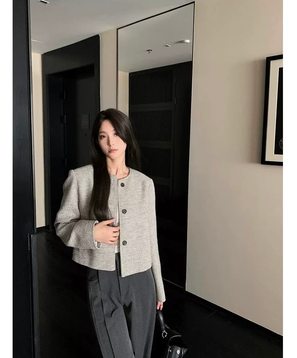 2026 봄 가을 영 새로운 패션 향기로운 재킷 품격 레트로 라운드 넥 단일 행 맨위 스트라이프 루즈핏 이미지 3