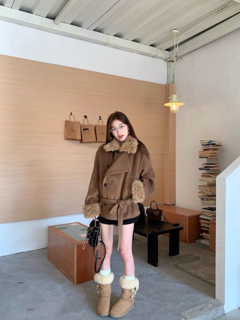 한 부서 고급 센스 품격 커피 색상 플리스 패치워크 두꺼운 여성 코트 겨울 새로운 다용도 슬림해 보이는 모직 코트 상세 이미지 8
