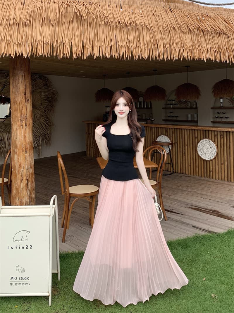 디자인 센스 작은 심장 기계 이슬 등 허리 반팔 티셔츠 대 치마 플리츠 반신 스커트 두 조각 여성 세트 부드러운 바람 세트 상세 이미지 3