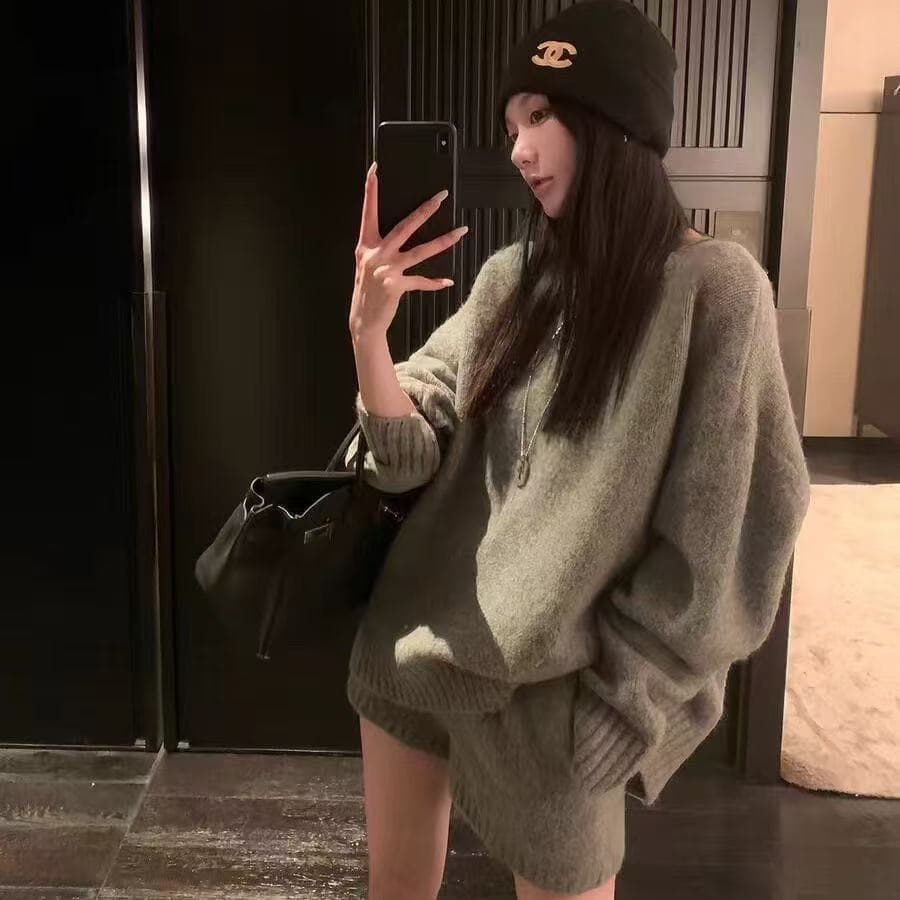 지구 Ouyang 라운드 넥 스웨터 여자 겨울 새로운 루즈핏 느긋한 바람 긴팔 맨위 기본 셔츠 반바지 투피스 세트 이미지 4