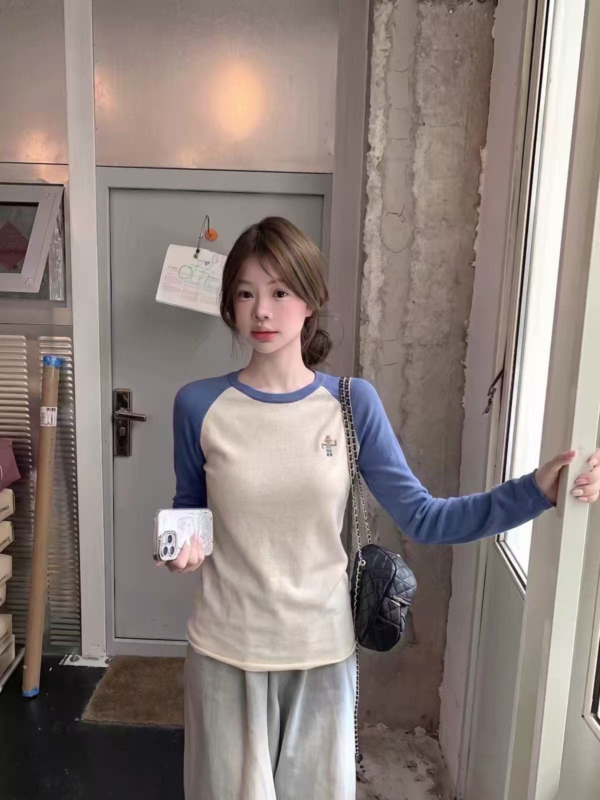 한 부서 배색 삽입 어깨 소매 짠 셔츠 여성 긴 소매 다용도 캐주얼 맨위 가을 얇은 스타일 품격 다용도 라운드 넥 이미지 2