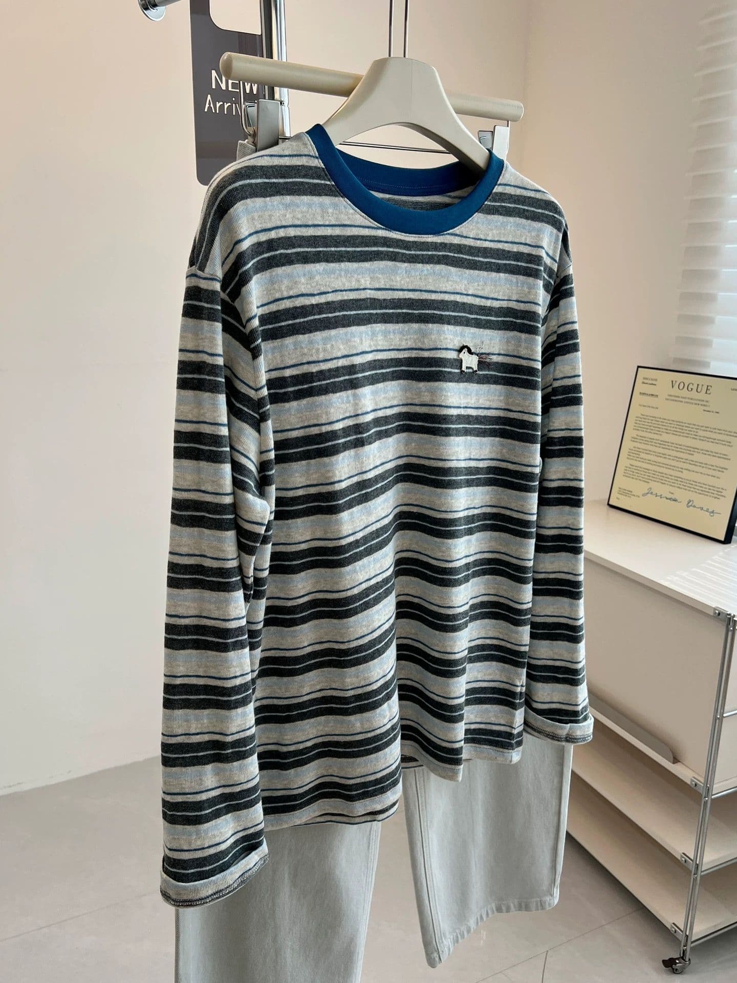 원본 원단 특별 빅 사이즈 300 근 한국 스타일 세련된 chic 스트라이프 작은 말 자수 긴팔 티셔츠 여성 이미지 4