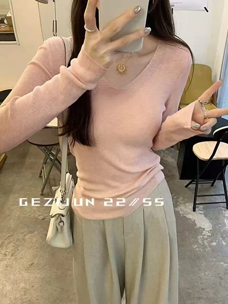 hers2026 이른 가을 새로운 익스트림 제인 바람 V넥 긴팔 니트 스웨터 여성 몸매 가꾸기 편안함 스웨터 작은 셔츠 맨위 트렌디 이미지 2