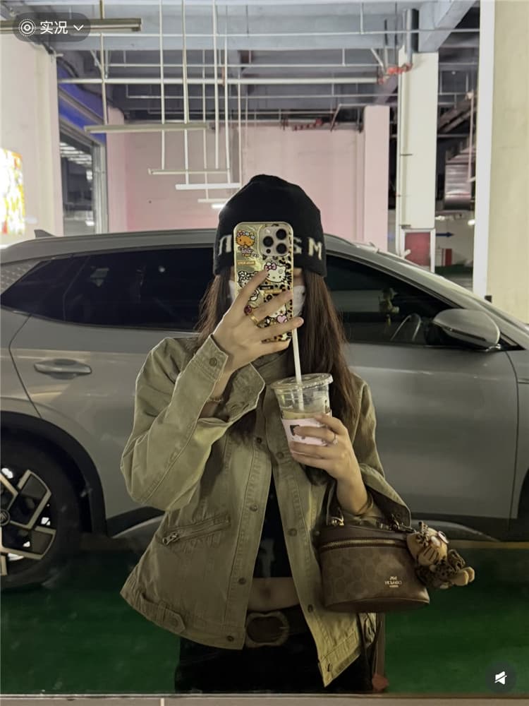 실사 레트로 마 오래된 워싱 스탠드 칼라 가방 삽입 긍정적 인 어깨 데님 재킷 여성 코트 이미지 3