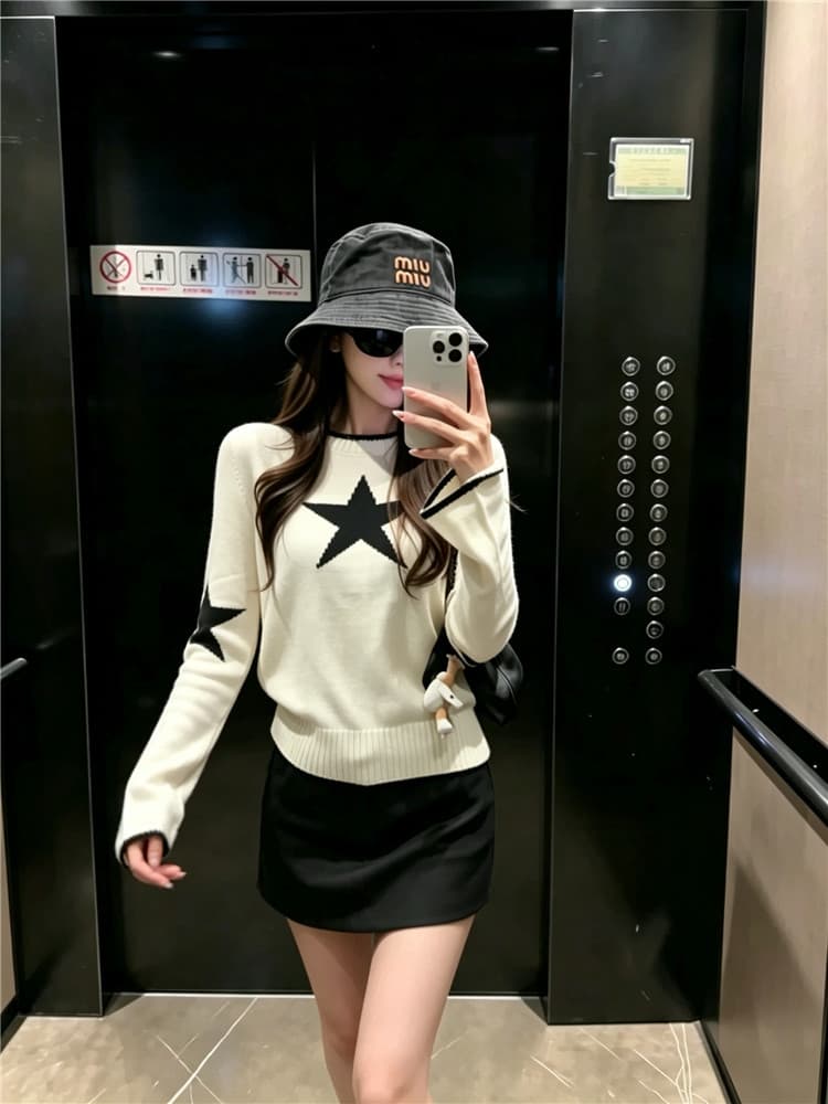 실사 작은 대중 디자인 라운드 넥 스웨터 루즈핏 슬림해 보이는 니트 스웨터 맨위 상세 이미지 5