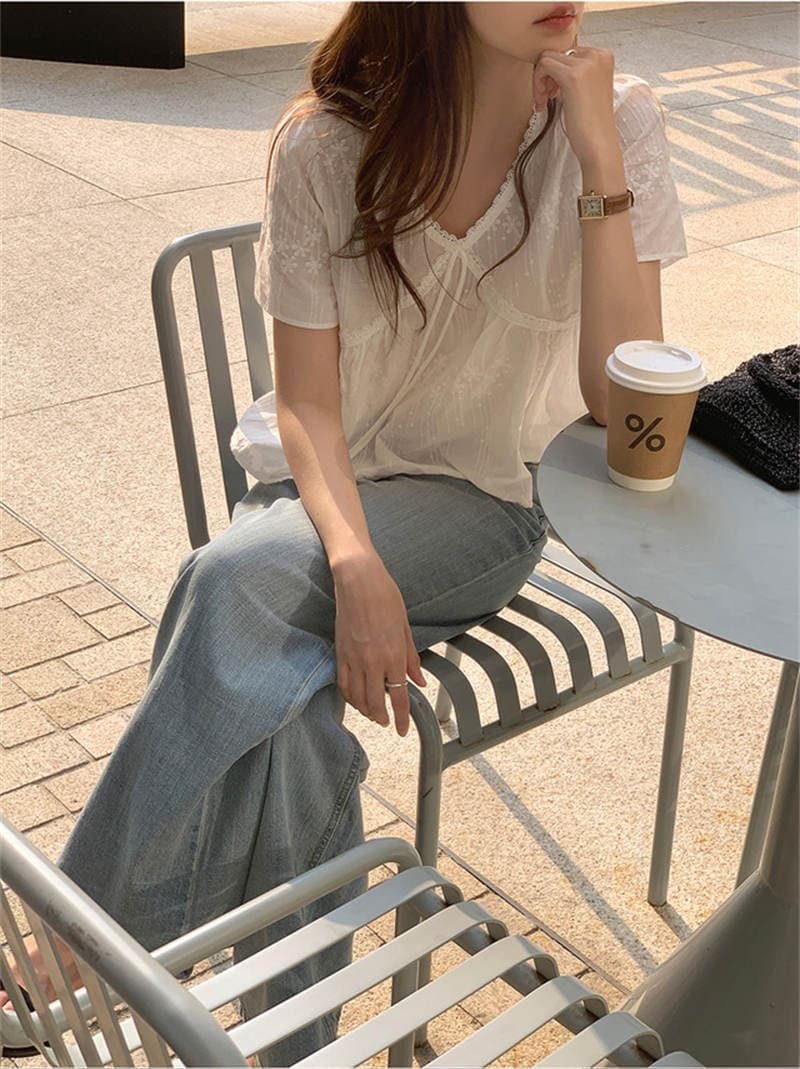 한국 스타일 V넥 루즈핏 달콤함 자수 자수 반팔 풀오버 셔츠 이미지 3