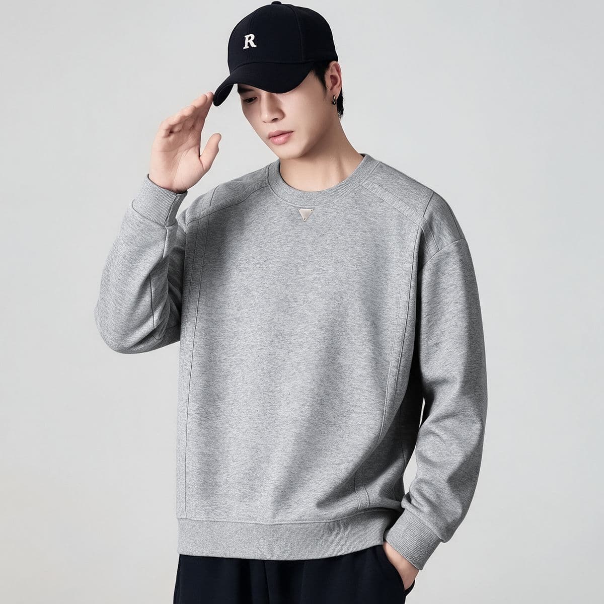 실사 2026 가을 겨울 새로운 미니멀리즘 라운드 넥 후드티 남성 풀오버 트렌드 와 성별 다용도 출퇴근 순면 맨위 이미지 3