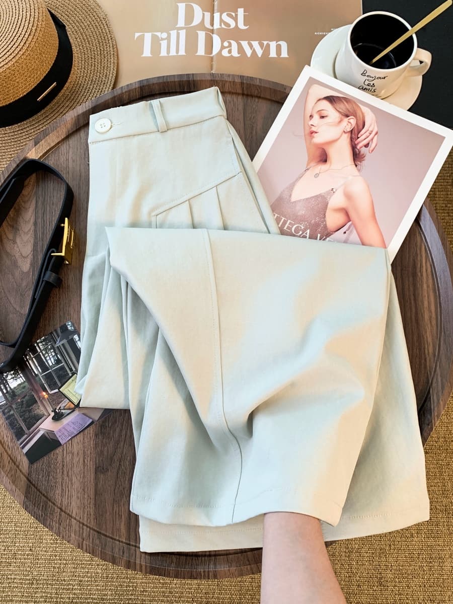 디자인 센스 이전 Pleat 정장 와이드 레그 팬츠 자기 벨트 측면 버클 벨트 하이웨이스트 슬림해 보이는 캐주얼 긴 바지 이미지 5