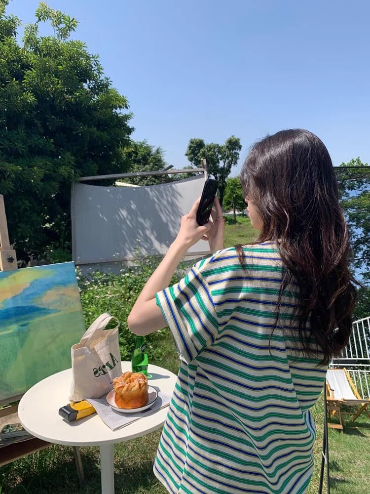 경관 그림 컬러 짜임 기사 반팔 티셔츠 여름 2026 아메리칸 스트라이프 긍정적 인 어깨 몸매 가꾸기 쇼트 스타일 라운드 넥 맨위 한국 스타일 여성 의류 상세 이미지 17