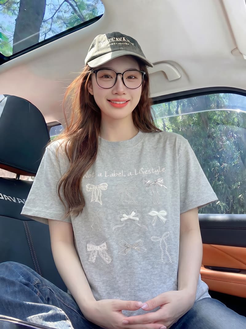경관 그림 220 그램 순면 반팔 티셔츠 여성 여름 루즈핏 한 부서 디자인 센스 나비 매듭 자수 라운드 넥 맨위 상세 이미지 5