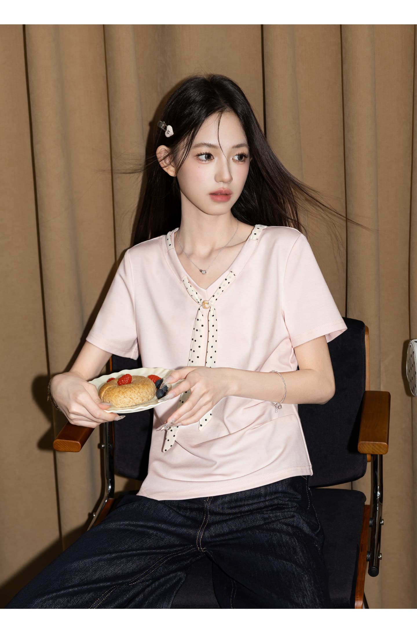 경관 그림 물 부드러운 면 양면 220 그램 반팔 티셔츠 여성 여름 새로운 디자인 센스 도트 무늬 스카프 V넥 맨위 상세 이미지 9
