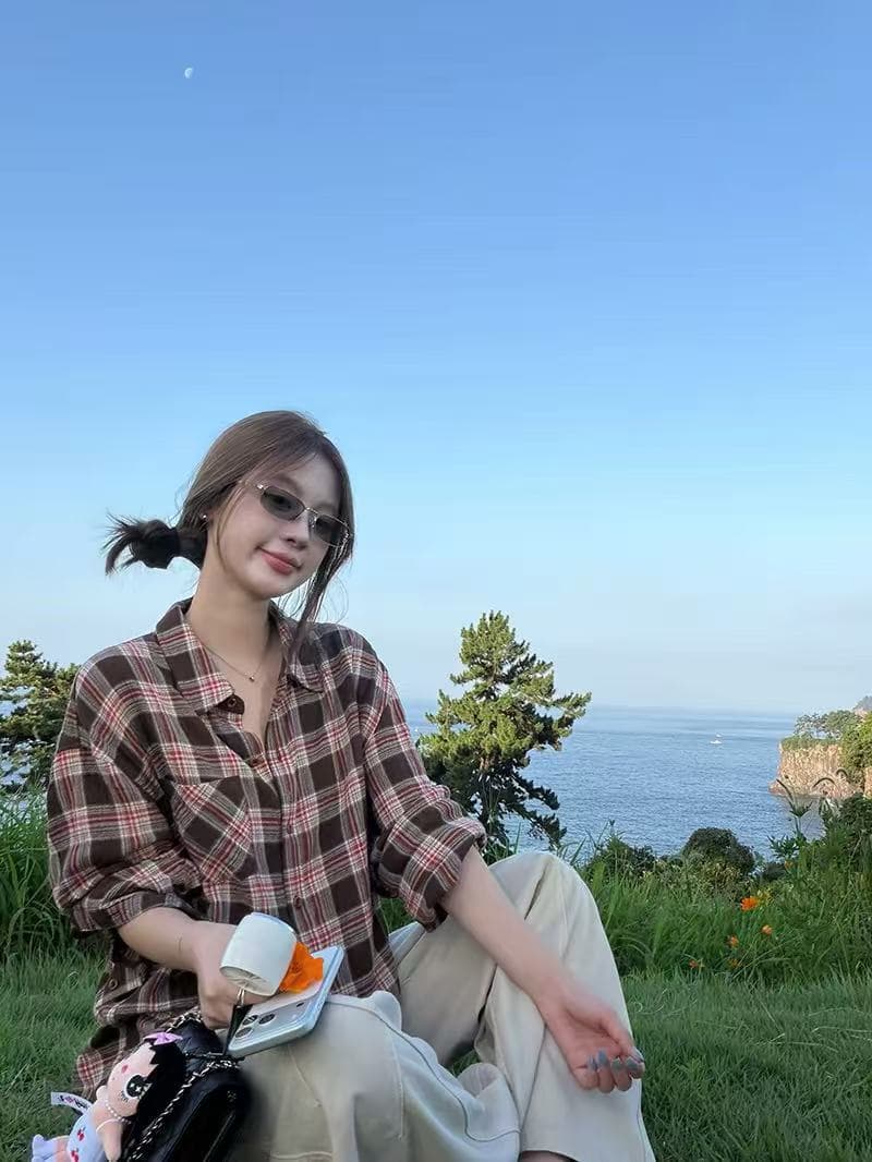 레트로 폴로 칼라 루즈핏 체크무늬 여성 셔츠 슬림해 보이는 여성 가을 다용도 긴팔 맨위