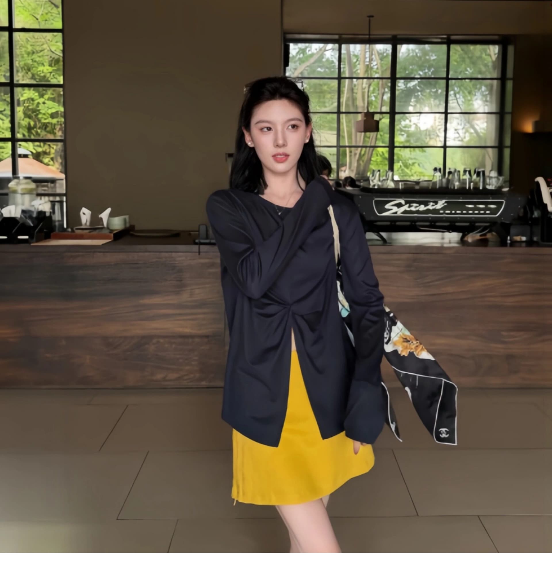 단색 라운드 넥 비틀림 트임 긴팔 티셔츠 여성 도루 센스 루즈핏 표지 고기 슬림해 보이는 디자인 센스 다용도 자외선 차단 맨위 상세 이미지 4
