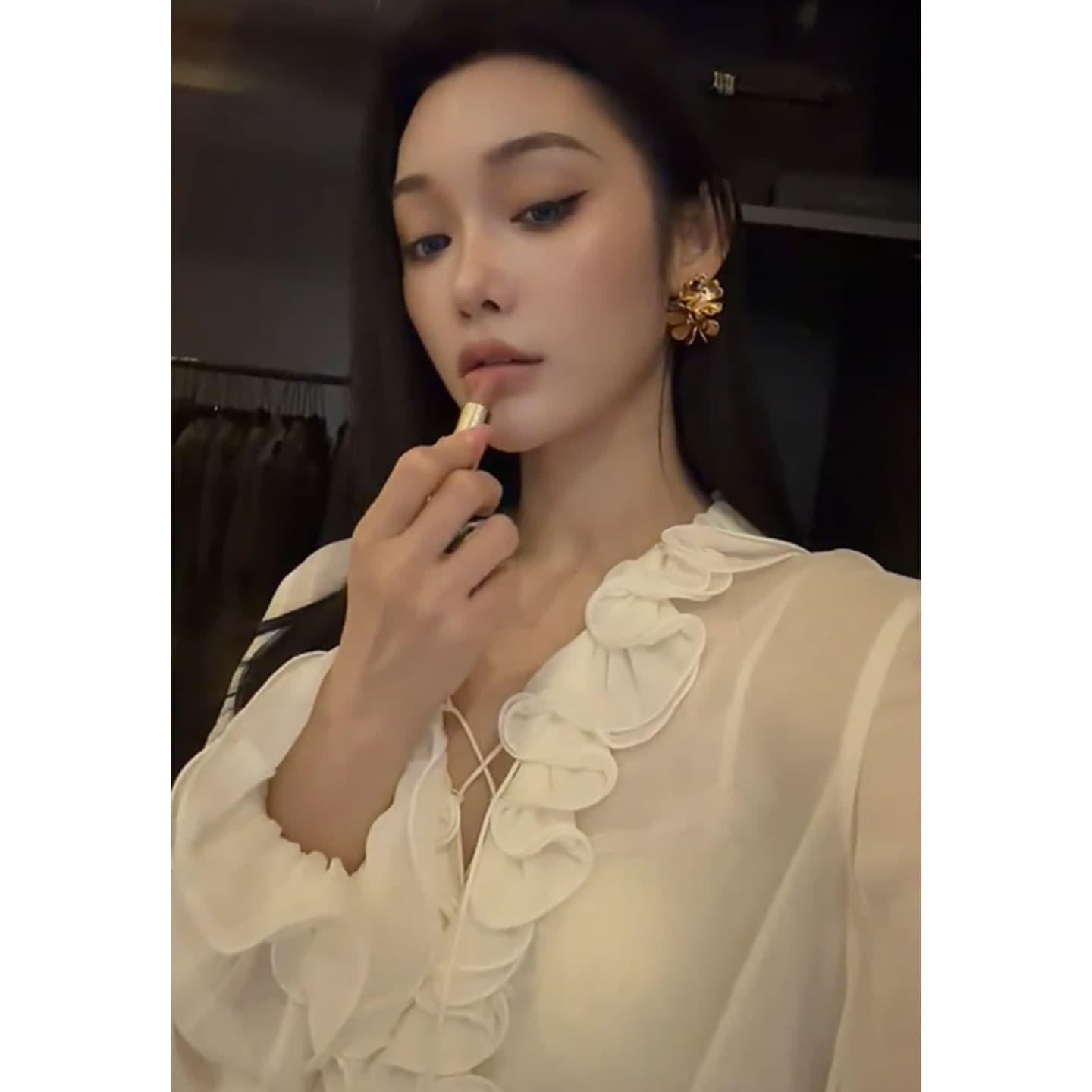 고급 프릴 얇은 스타일 V넥 긴팔 여성 셔츠 여름 루즈핏 다용도 마이크로 ~을 통해 나팔 소매 자외선 차단 블라우스 맨위 이미지 4