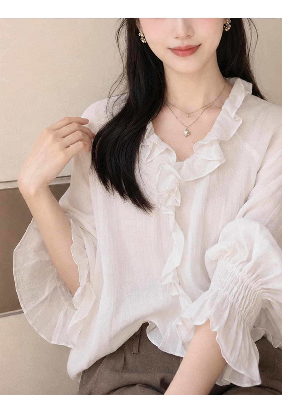 부드러운 바람 화이트 프릴 V넥 여성 셔츠 여름 26 새로운 프랑스식 거품 소매 품격 출퇴근 착용 잡아라. 의류 이미지 4