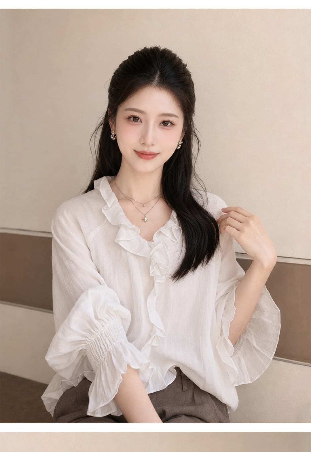부드러운 바람 화이트 프릴 V넥 여성 셔츠 여름 26 새로운 프랑스식 거품 소매 품격 출퇴근 착용 잡아라. 의류