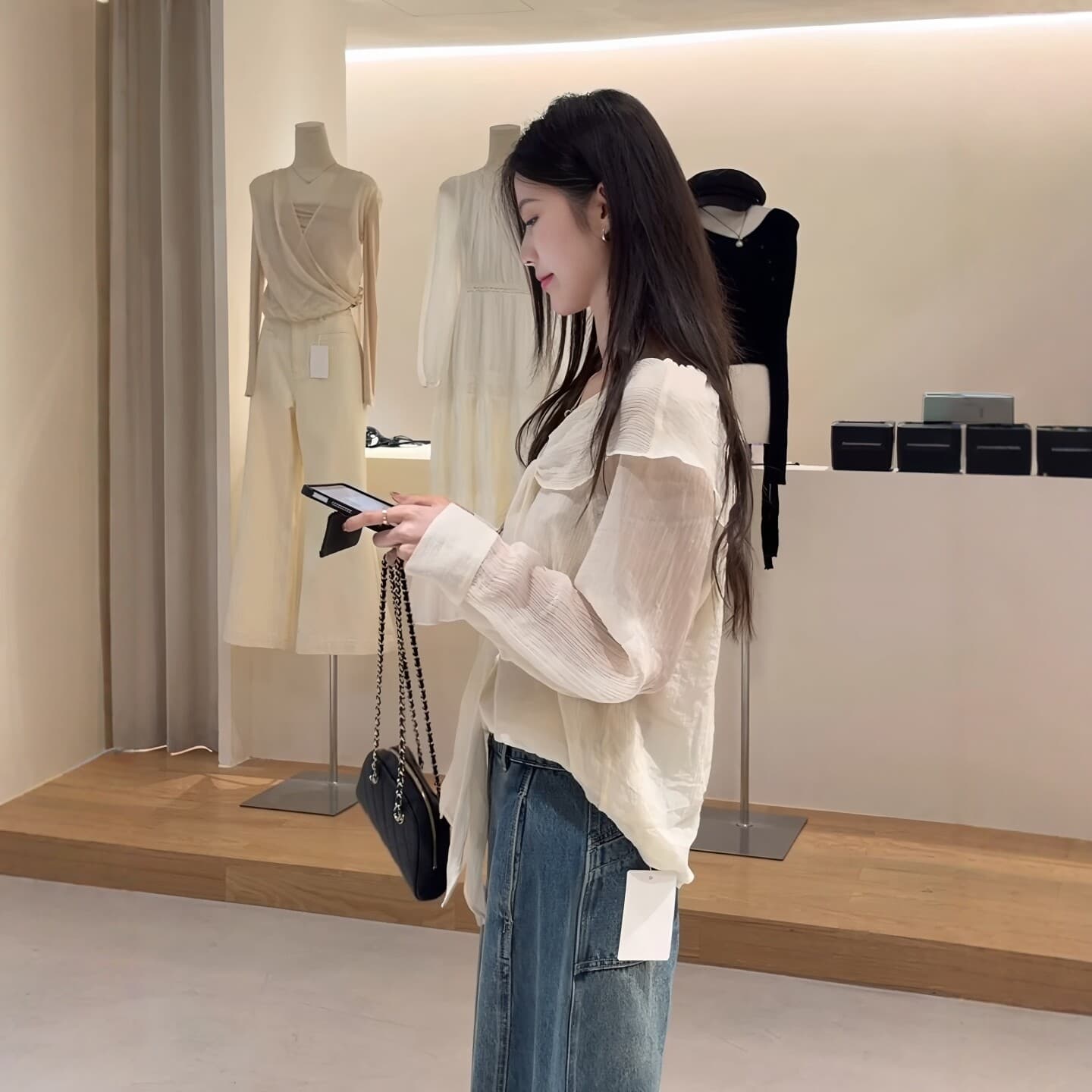 한국 스타일 화이트 리본 긴팔 오프숄더 여성 셔츠 이른 가을 새로운 품격 다용도 레이스업 셔츠 느슨함 센스 맨위 이미지 3
