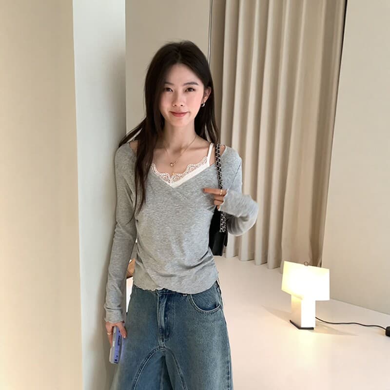 회색 품격 로얄 자매 V넥 레이스 긴팔 티셔츠 2026 가을 새로운 페이크 레이어드 미니멀리즘 다용도 맨위 여성 의류
