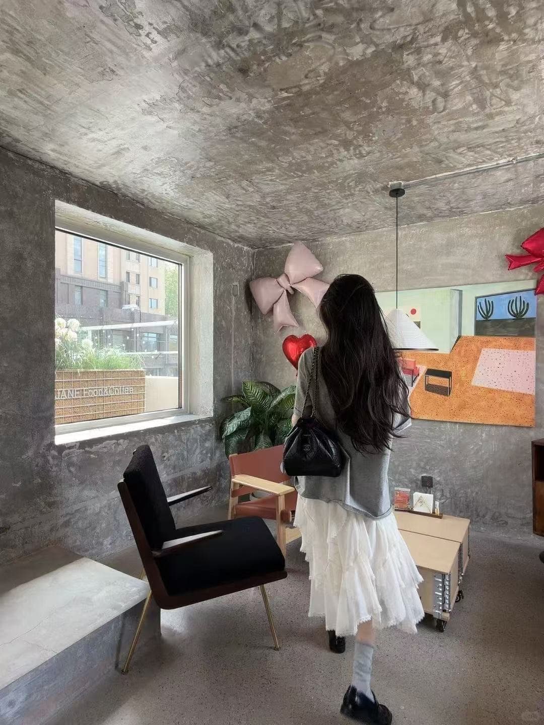 느긋한 바람 한 부서 미니멀리즘 회색 티셔츠 코디 불규칙 거즈 스커트 세트 ootd 2026 년 여름 새로운 상세 이미지 2