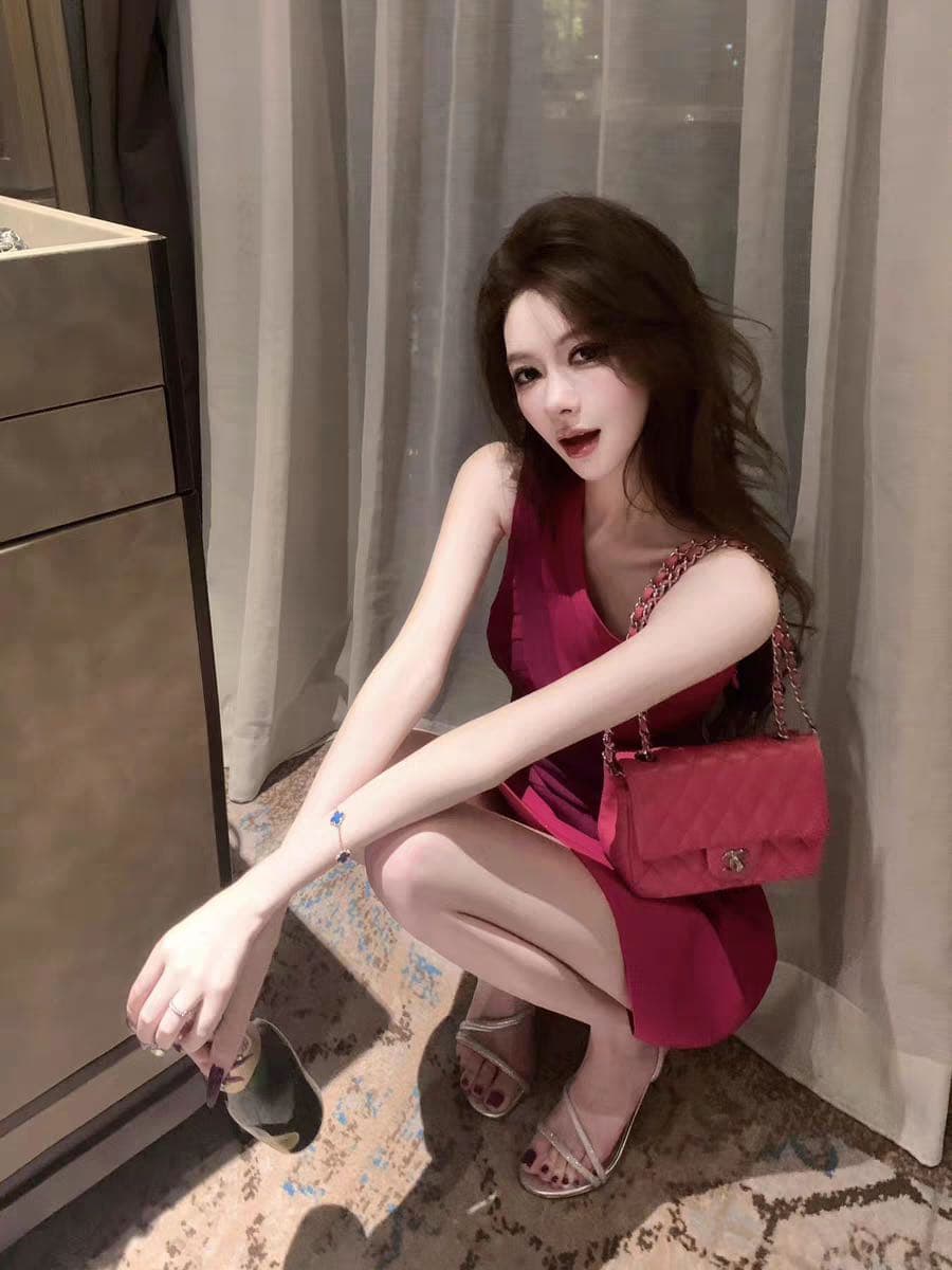 빨간색 비스듬한 어깨 튜브탑 여성 드레스 2026 여름 새로운 고급 센스 명문 여성 품격 슬림해 보이는 연회 이브닝 드레스 상세 이미지 1
