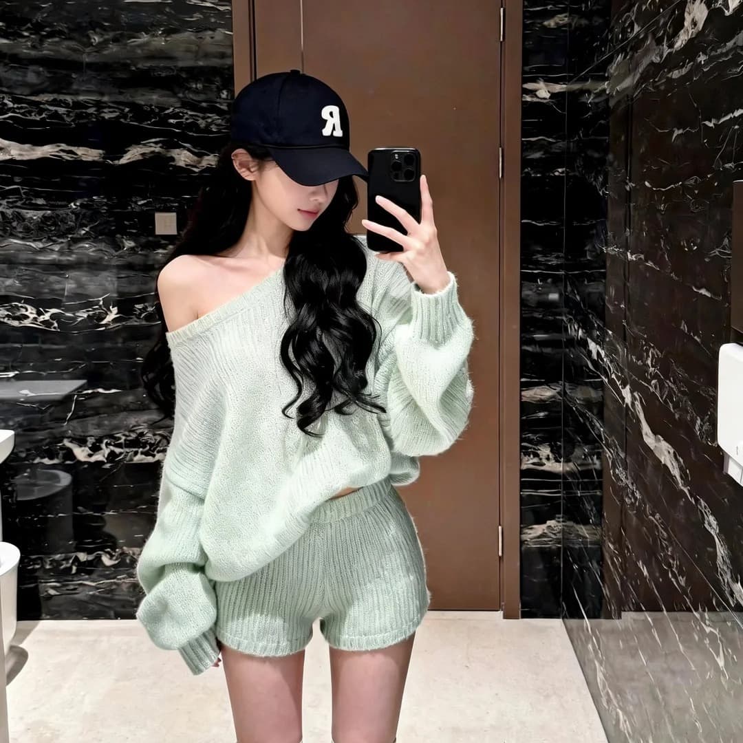한 부서 비스듬한 어깨 느긋한 바람 느슨함 센스 품격 루즈핏 풀오버 하이웨이스트 스트레이트 반바지 두 조각 여성 세트 가을 겨울 이미지 5