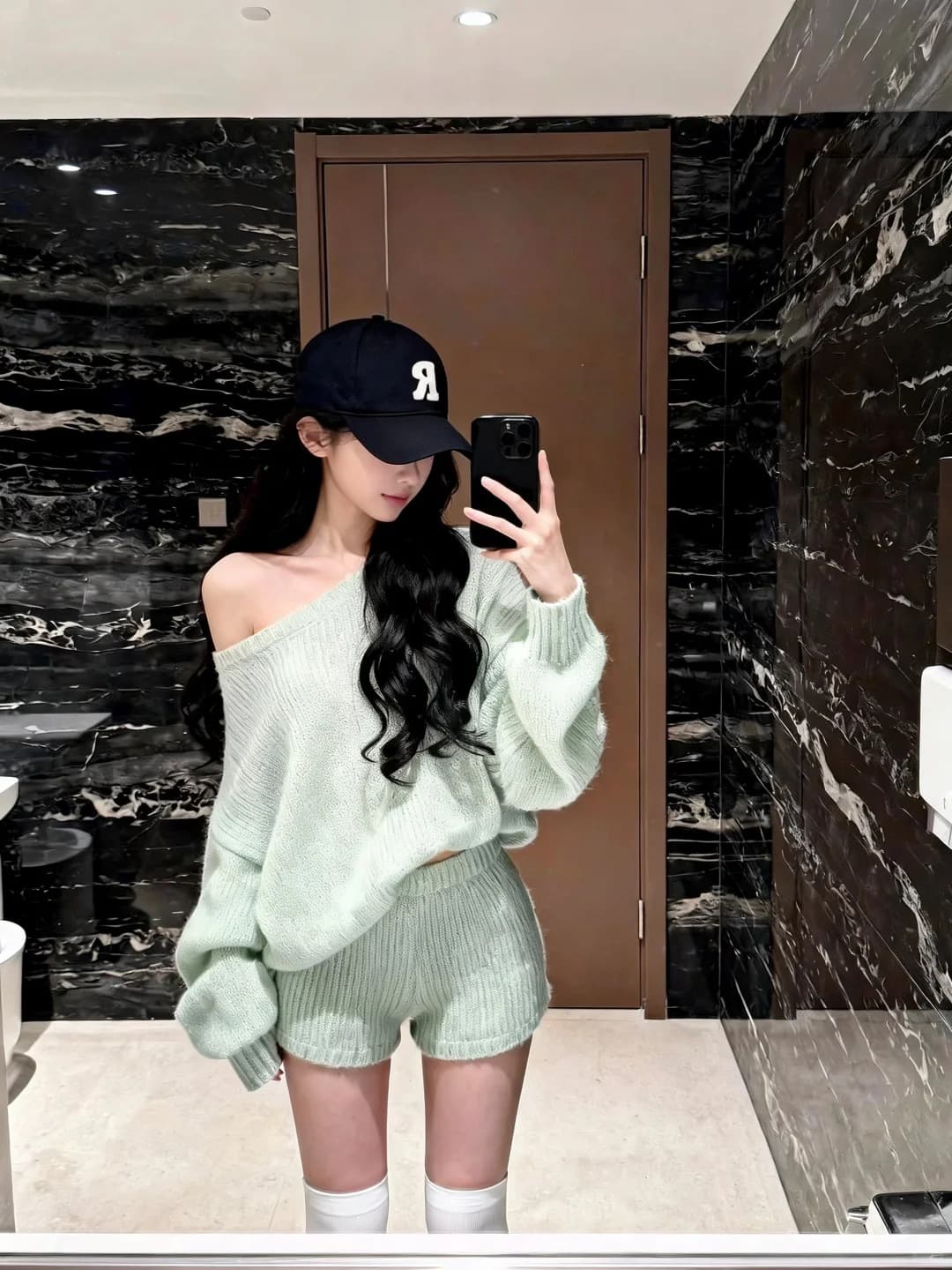 한 부서 비스듬한 어깨 느긋한 바람 느슨함 센스 품격 루즈핏 풀오버 하이웨이스트 스트레이트 반바지 두 조각 여성 세트 가을 겨울 상세 이미지 3