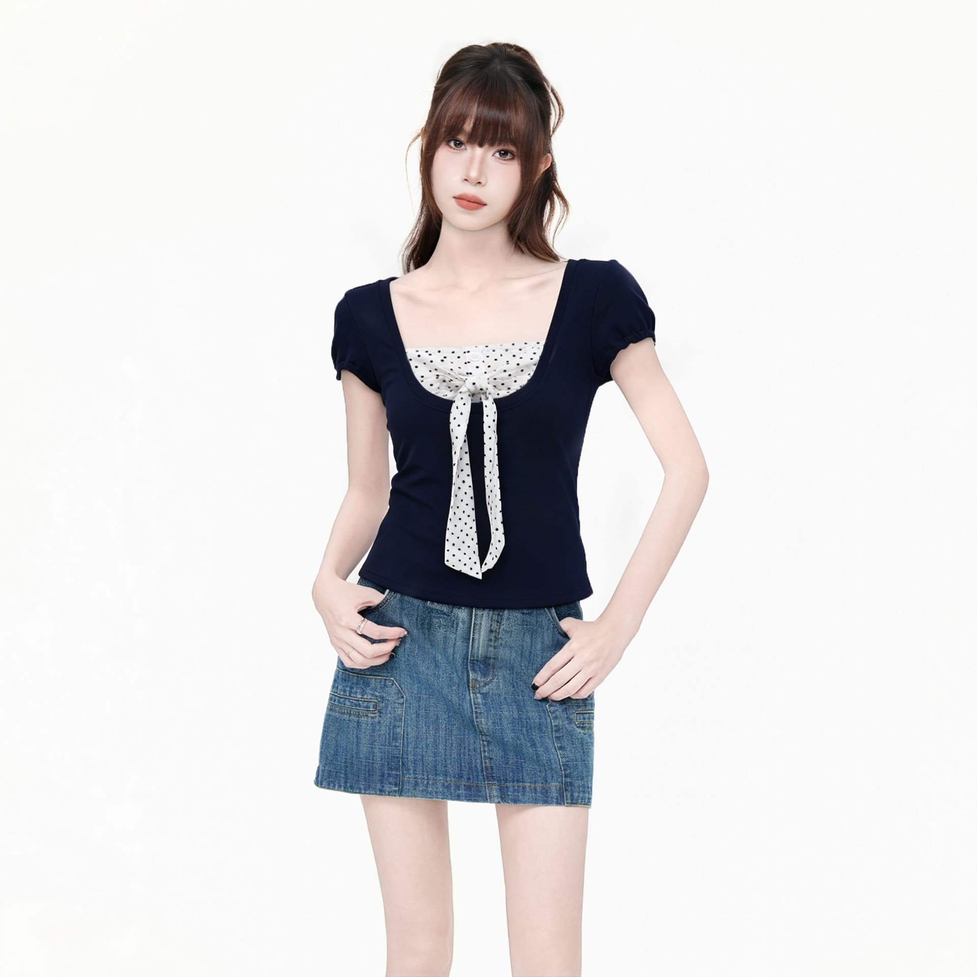 실사 정가 배색 페이크 레이어드 광장 칼라 반팔 티셔츠 여성 여름 도트 무늬 나비 매듭 연령 감소 맨위 슬림해 보이는 이미지 4