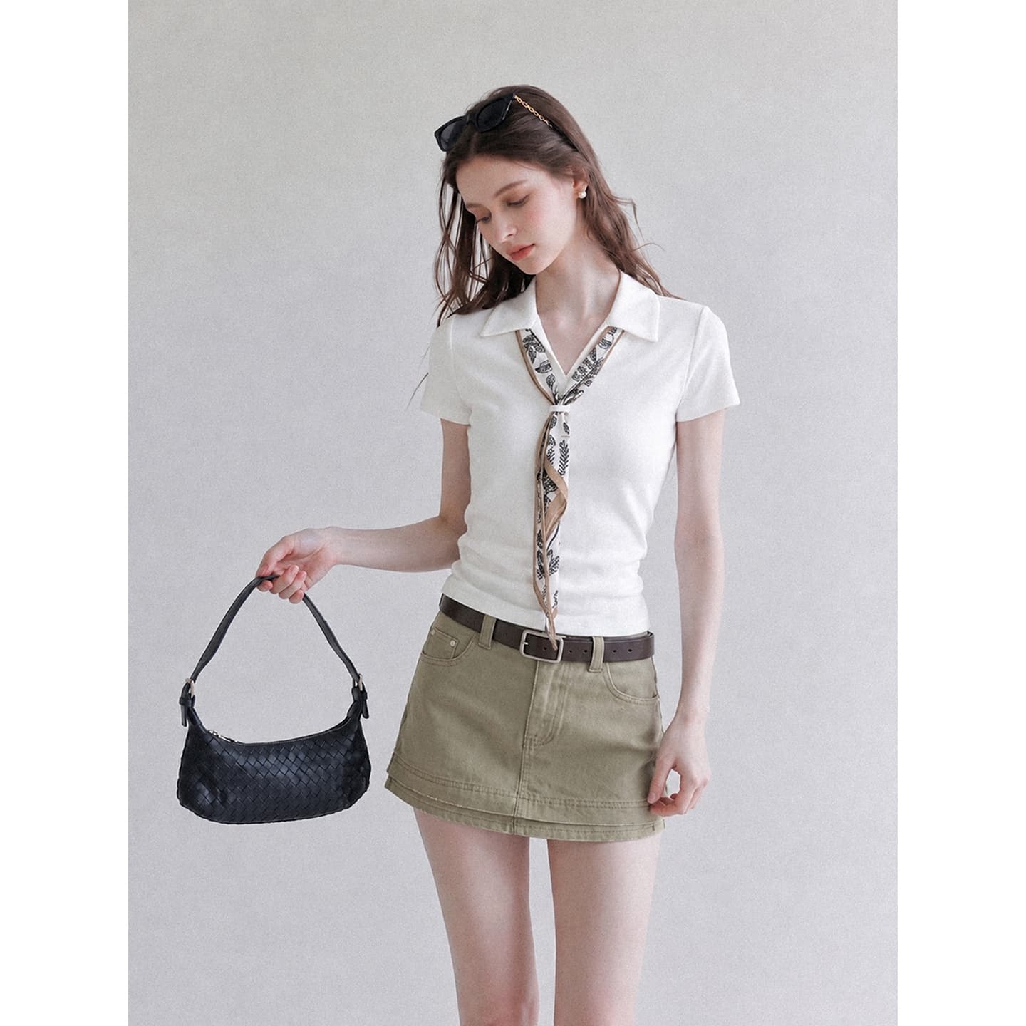 실사 정가 프랑스식 POLO 칼라 긍정적 인 어깨 경기 스카프 반팔 티셔츠 여성 여름 디자인 센스 몸매 가꾸기 고유 한 맨위 이미지 4