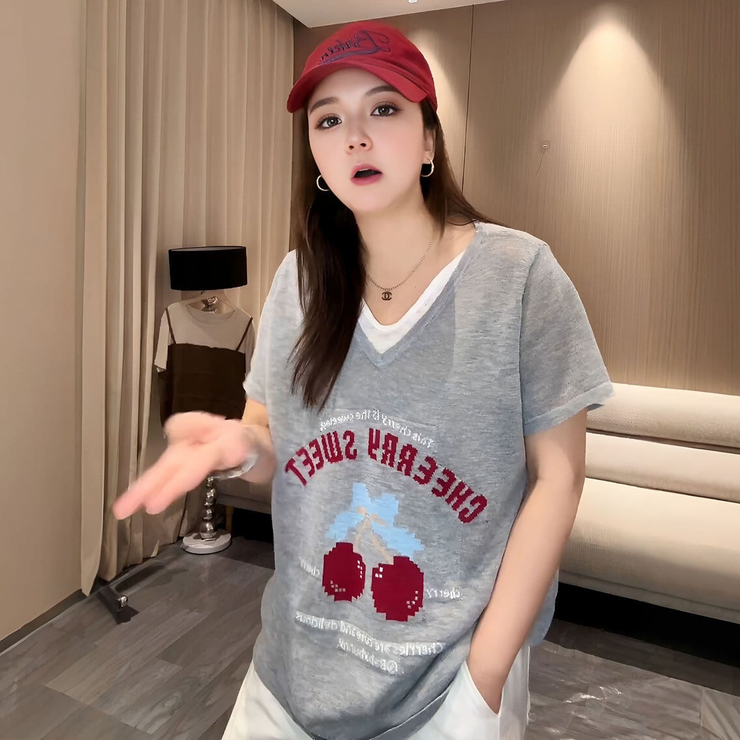눈꽃 면 빅 사이즈 한 부서 V넥 페이크 레이어드 반팔 여성 여름 새로운 슬림해 보이는 고유 한 Chic 아름다운 티셔츠 맨위 상세 이미지 4