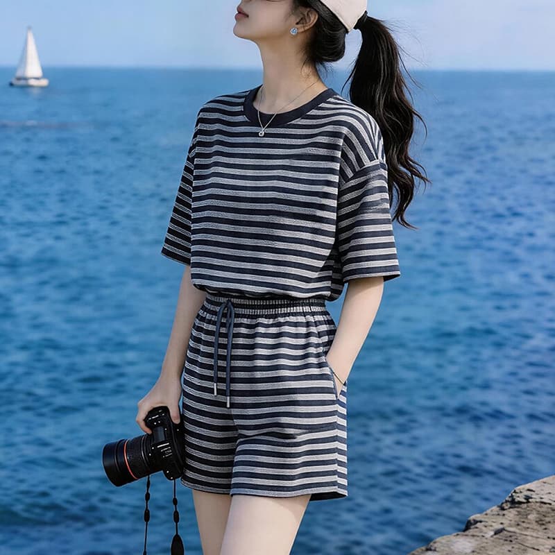 우유 실크 컬러 짜임 기사 여름 인기 외국 가스 스트라이프 반팔 티셔츠 반바지 캐주얼 운동 두 조각 여성 세트 상세 이미지 3