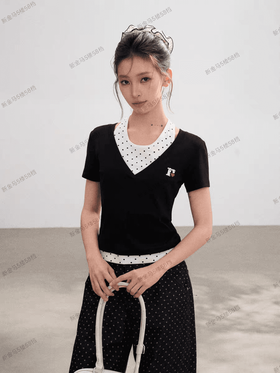 40 220 그램 92 면 8 암모니아 Lun 검정색 페이크 레이어드 V넥 행침 목 도트 무늬 긍정적 인 어깨 반팔 티셔츠 여성 여름 여름 이미지 2
