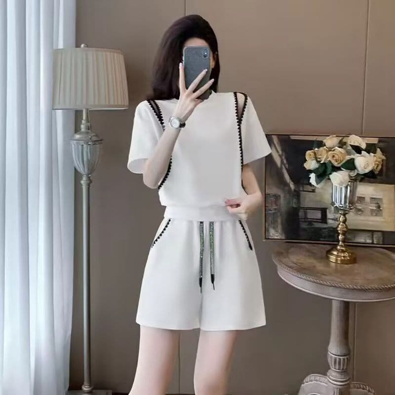 직공 울 여름 새로운 캐주얼 품격 스포츠 슈트 여성 레이스 칼라 오프숄더 반바지 반팔 투피스 세트 상세 이미지 2