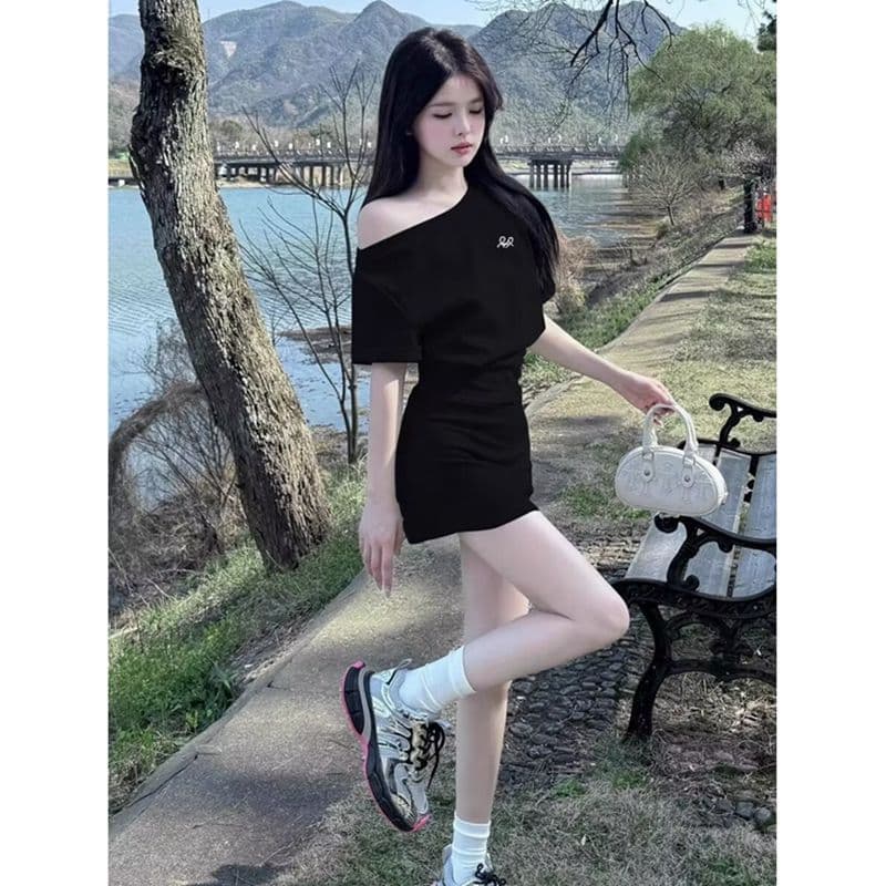 모방 면 사선 무늬 당겨 프레임 스포츠 슈트 여성 여름 한국 스타일 루즈핏 오프숄더 반팔 미니 스커트 캐주얼 투피스 세트 이미지 4