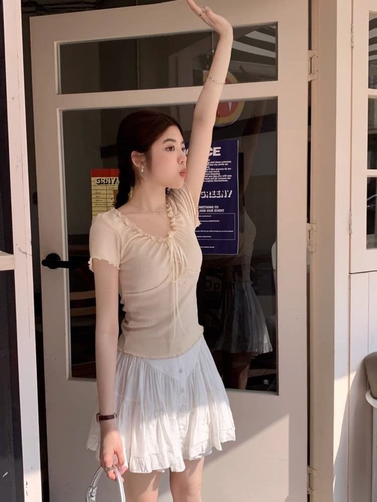 경관 그림 정가 디자인 센스 프릴 레이스업 반팔 티셔츠 여성 여름 순수한 욕망 바람 몸매 가꾸기 슬림해 보이는 쇼트 스타일 맨위 상세 이미지 9