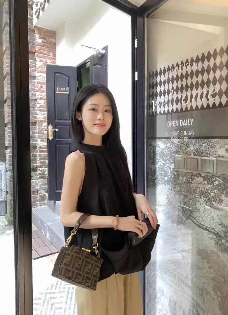 경관 그림 정가 한 부서 민소매 행침 목 셔츠 여성 의류 여름 새로운 디자인 센스 Chic 주름 파란색 맨위 트렌디 이미지 4