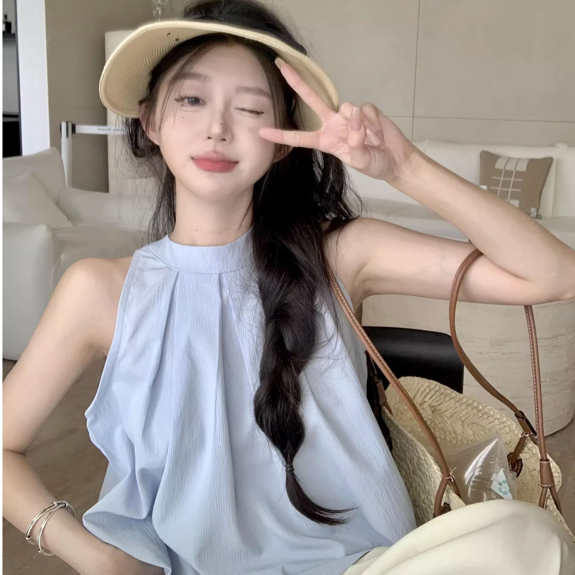 경관 그림 정가 한 부서 민소매 행침 목 셔츠 여성 의류 여름 새로운 디자인 센스 Chic 주름 파란색 맨위 트렌디 상세 이미지 2