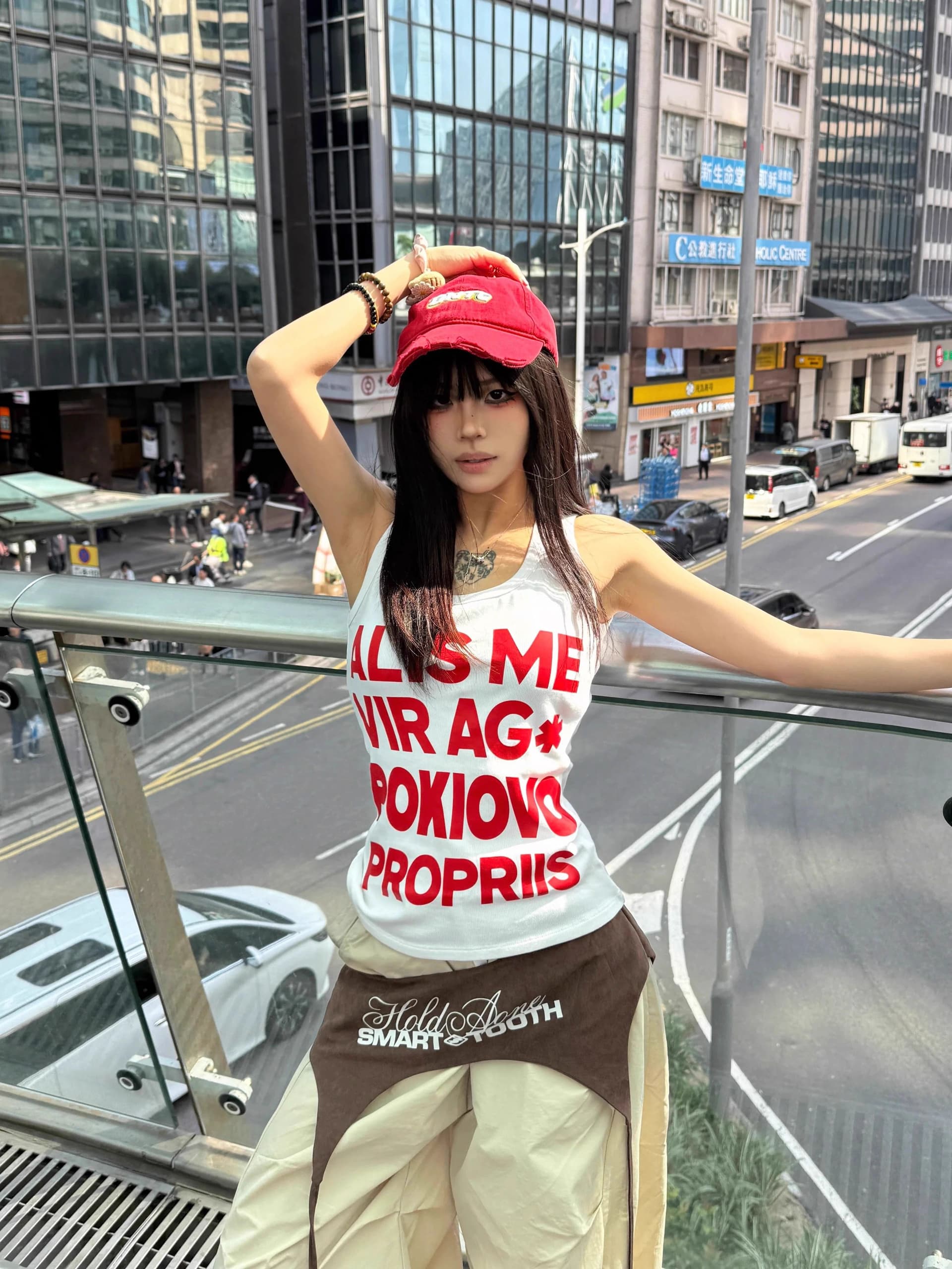 순면 아메리칸 레트로 핫걸 알파벳 프린트 캐미솔 미니멀리즘 알파벳 다용도 맨위 이미지 4