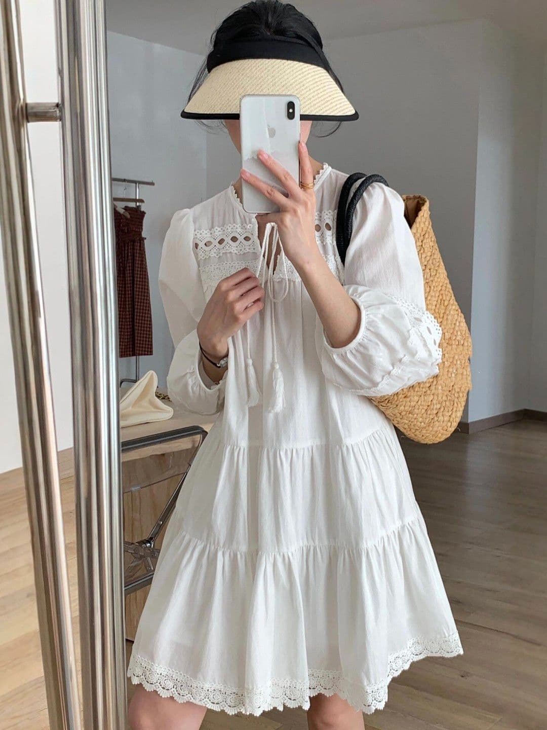 화이트 레이스 조각 휴가 여성 드레스 여름 새로운 운남 신강 초원 여행 사진 찍기 착용 가져 가라. 치마